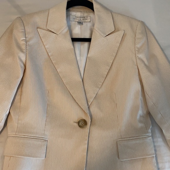Tahari Seersucker Blazer Sz 6P - Picture 4 of 5